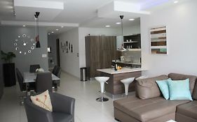 Marsascala Interlace Apartment With Free Parking
